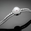 Brylantowa bransoletka z perłą