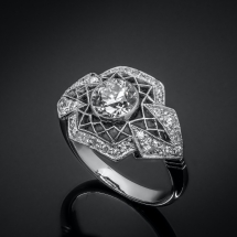 Platynowy pierścionek z diamentem